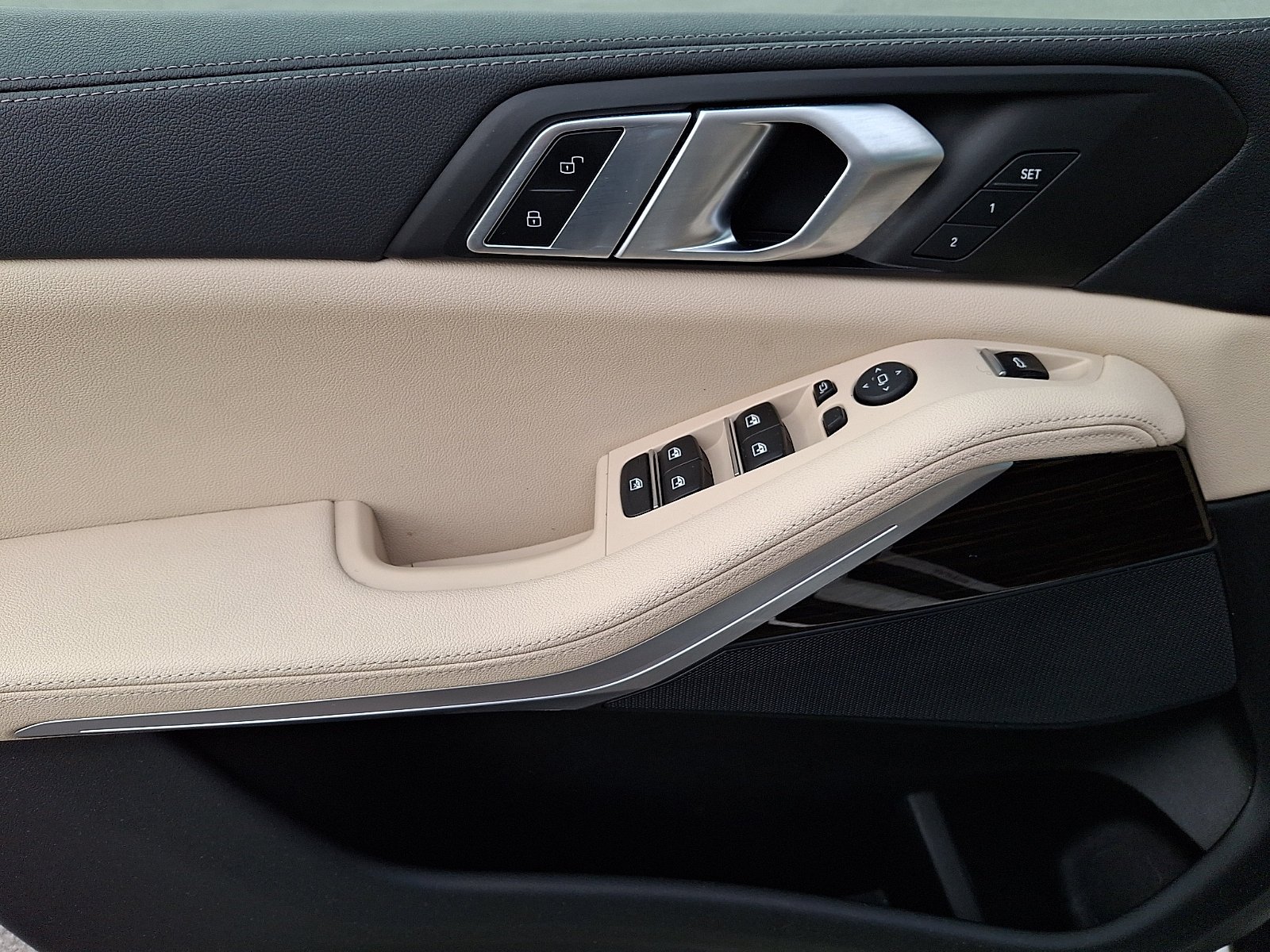 Used 2019 Alpine White BMW xDrive40i image 12