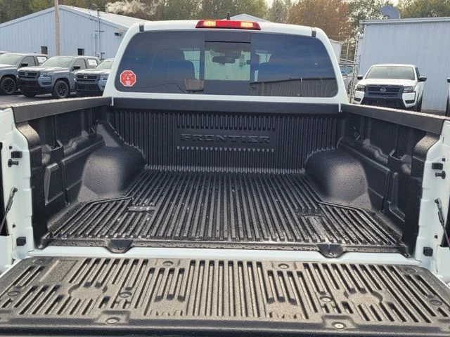 2026 Nissan Frontier SV - Photo 9
