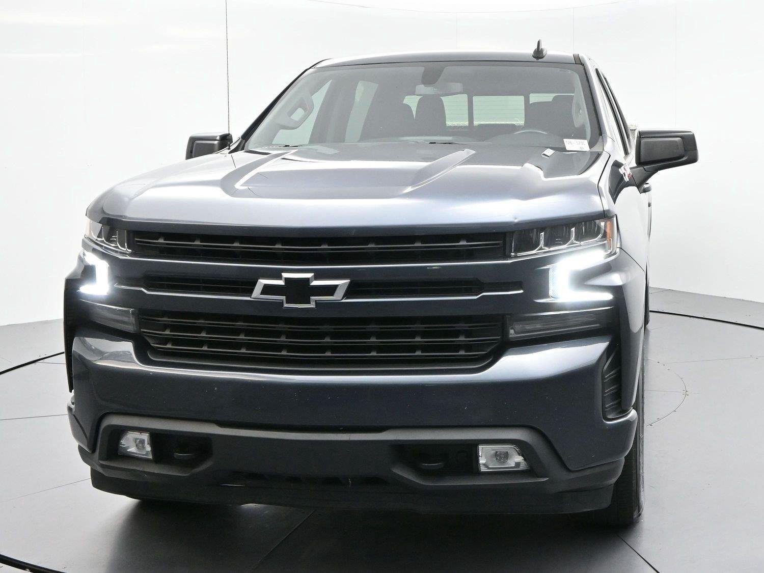 Used 2021 SHADOW GRAY METALLIC Chevrolet RST image 3