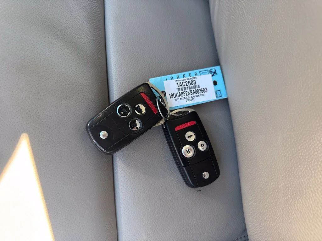 Used 2011  Acura 3.5 image 24