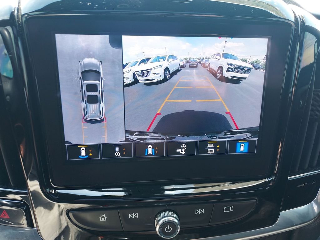 Used 2022 Black Chevrolet Premier image 23