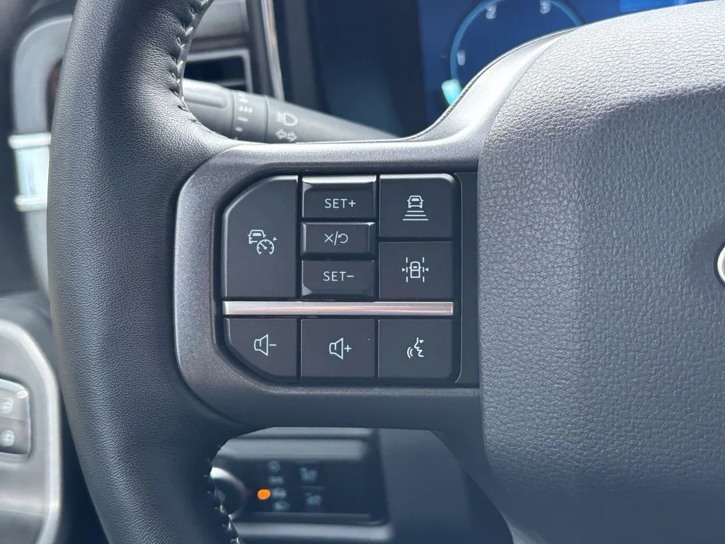 Used 2024 Gray Ford Lariat image 31