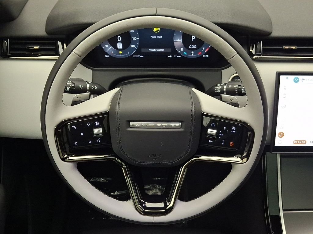 New 2026 Arroios Grey Metallic Land Rover S image 17