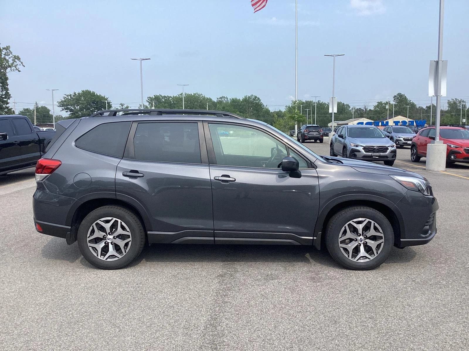 Used 2022 Magnetite Gray Metallic Subaru Premium image 9
