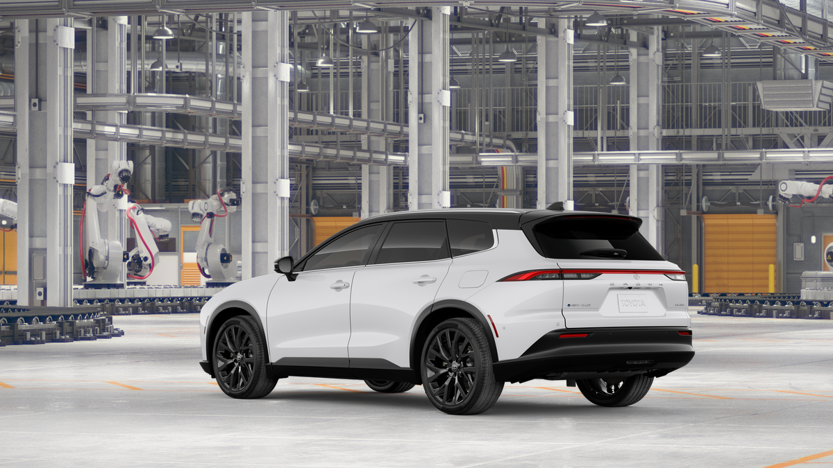 New 2026 Oxygen White with Black roof Toyota Limited image 7