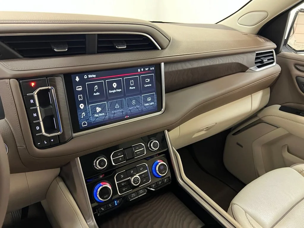 Used 2024 White Frost Tricoat GMC Denali image 25