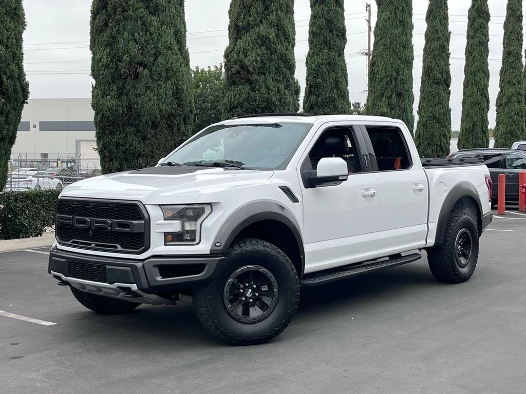 Used 2017 Oxford White Ford Raptor image 3