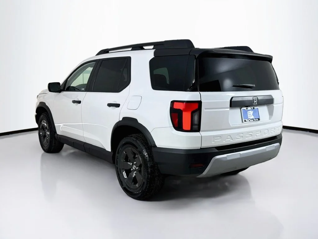 New 2026 Platinum White Pearl Honda RTL image 6