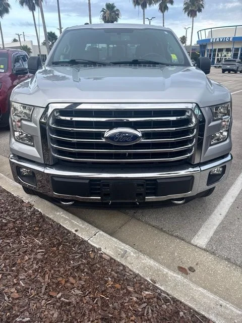 Used 2015 Silver Ford XLT image 2
