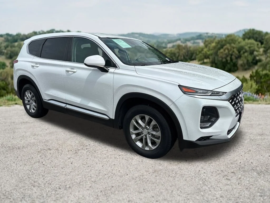 2020 Hyundai Santa Fe SE 2.4's photo