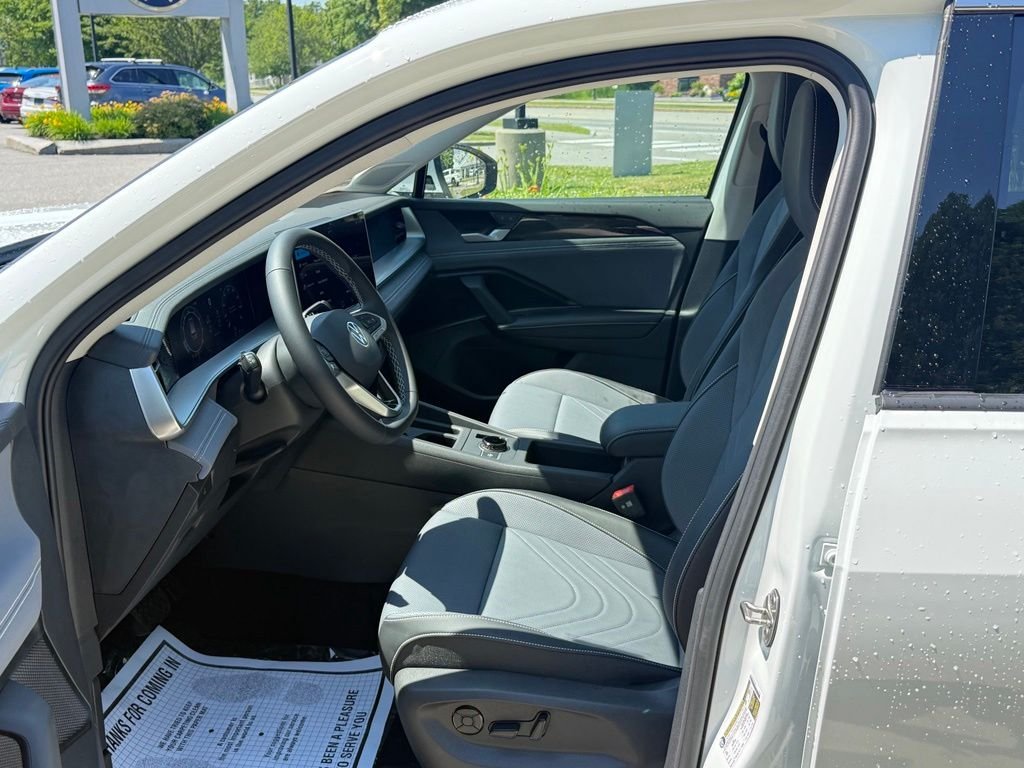 New 2026 White Volkswagen 2.0T SE image 29