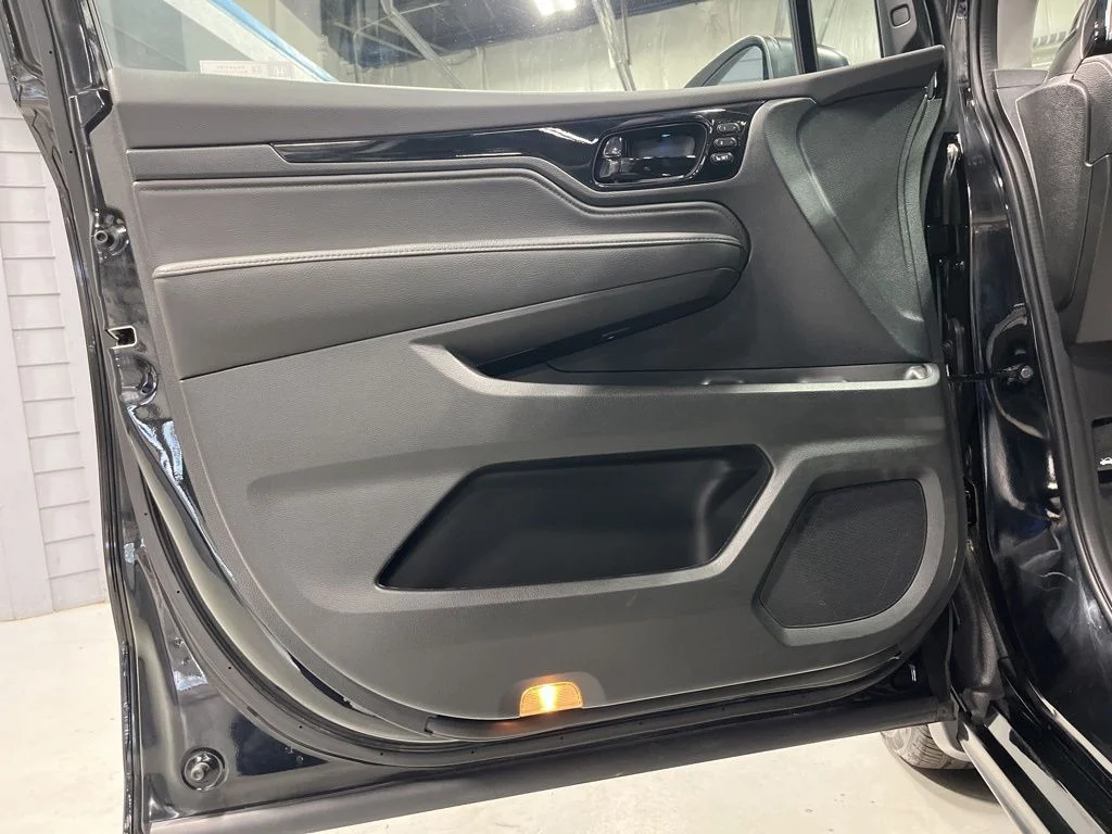 2023 Honda Odyssey Touring - Photo 10