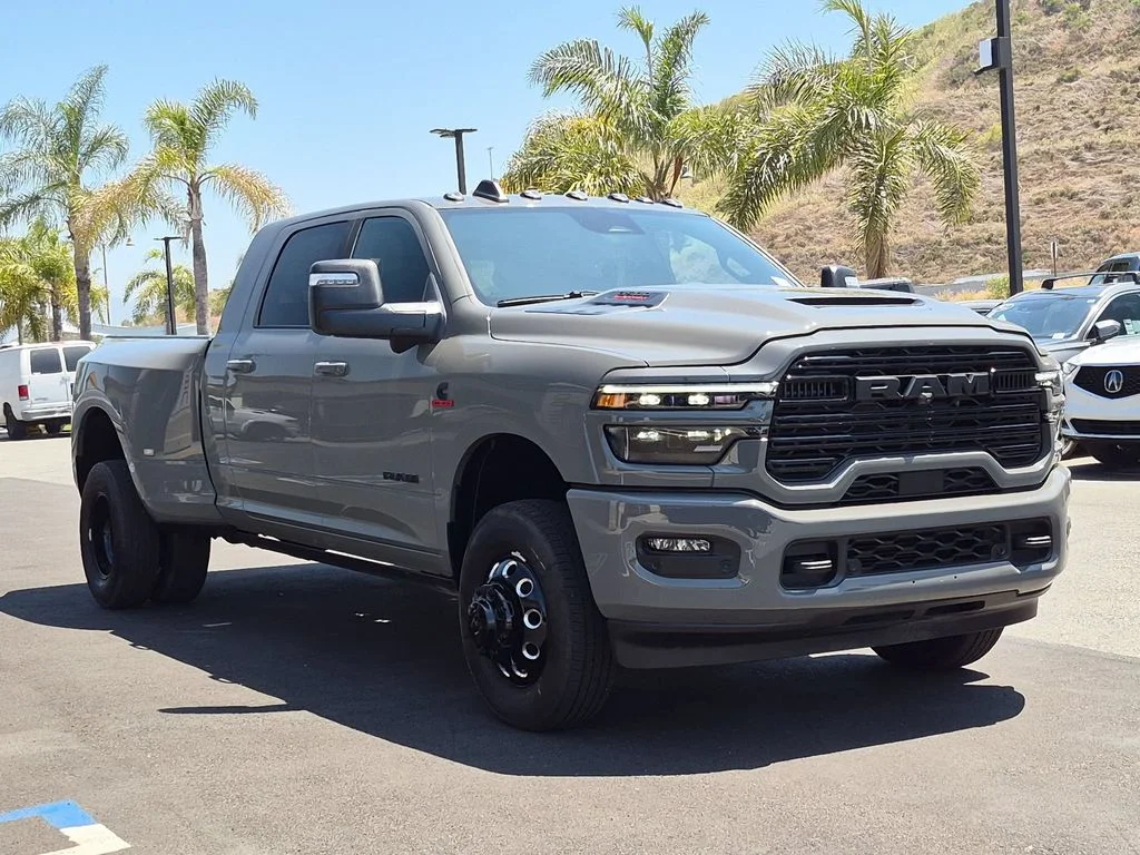 New 2026 Ceramic Gray Clear-Coat Exterior Paint RAM Laramie image 3