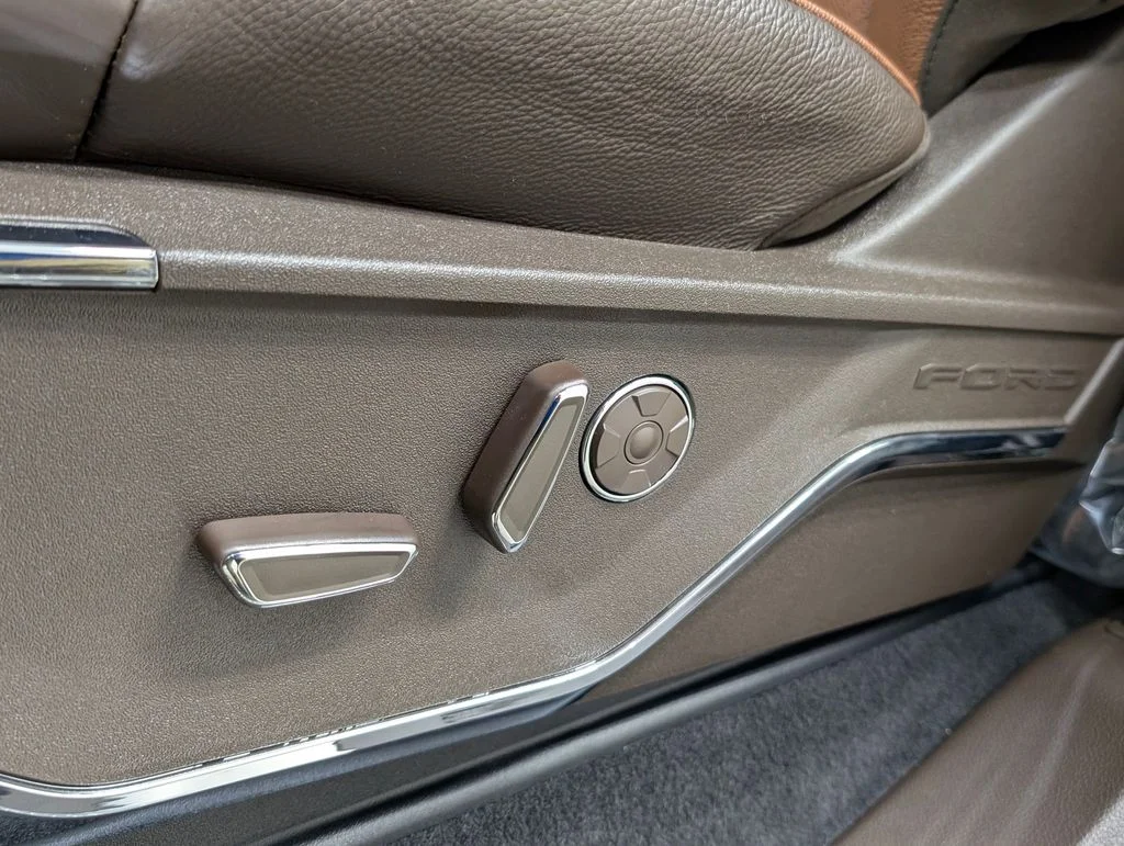 New 2026 Agate Black Metallic Ford King Ranch® image 17