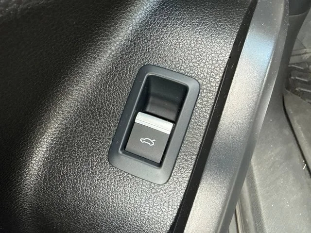 Used 2023 Black Metallic Audi S line Premium image 18