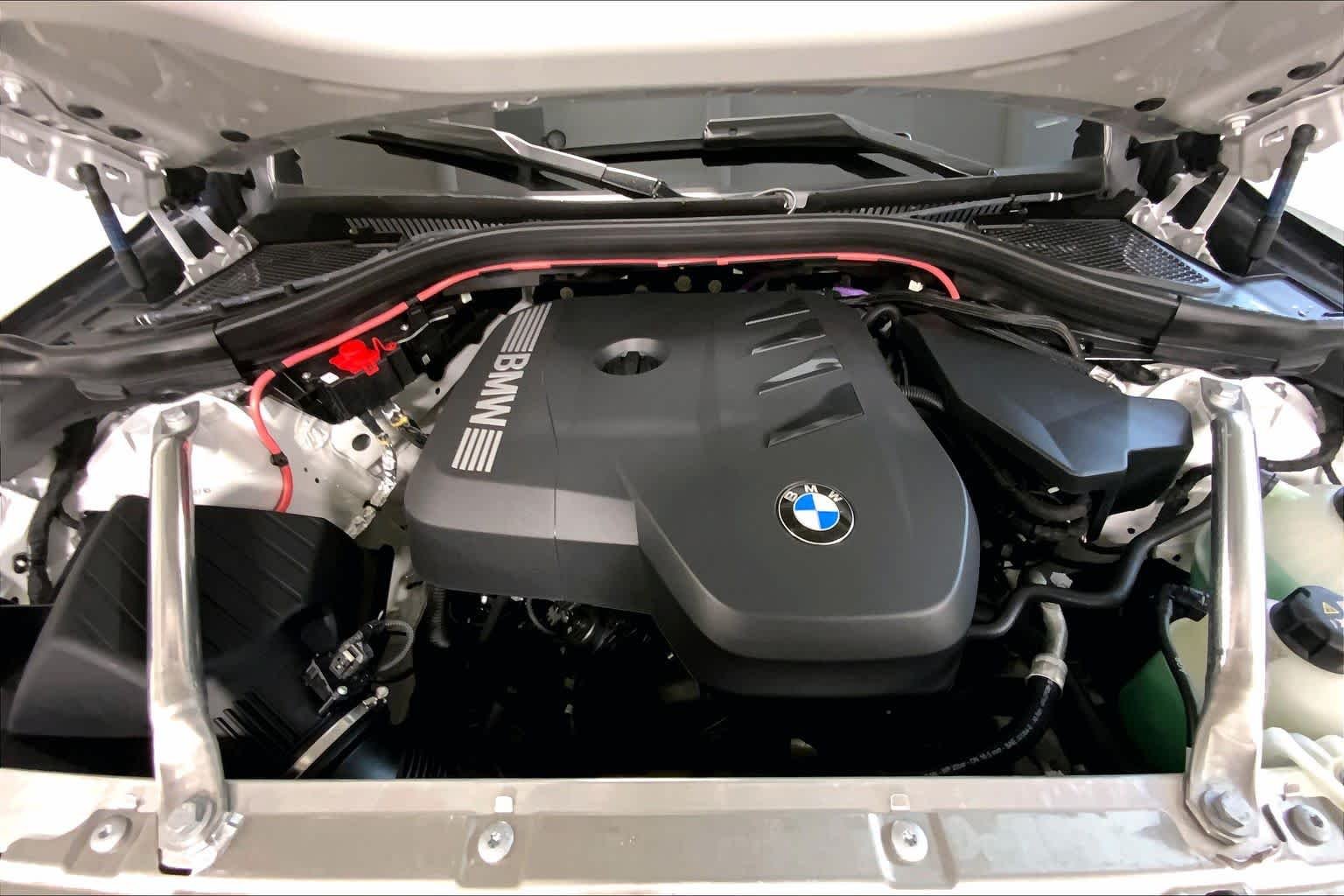 New 2026 Mineral White Metallic BMW 30 xDrive image 16