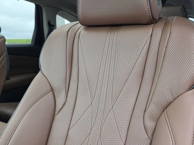New 2026 Liquid Carbon Metallic Acura w/Advance Package image 16