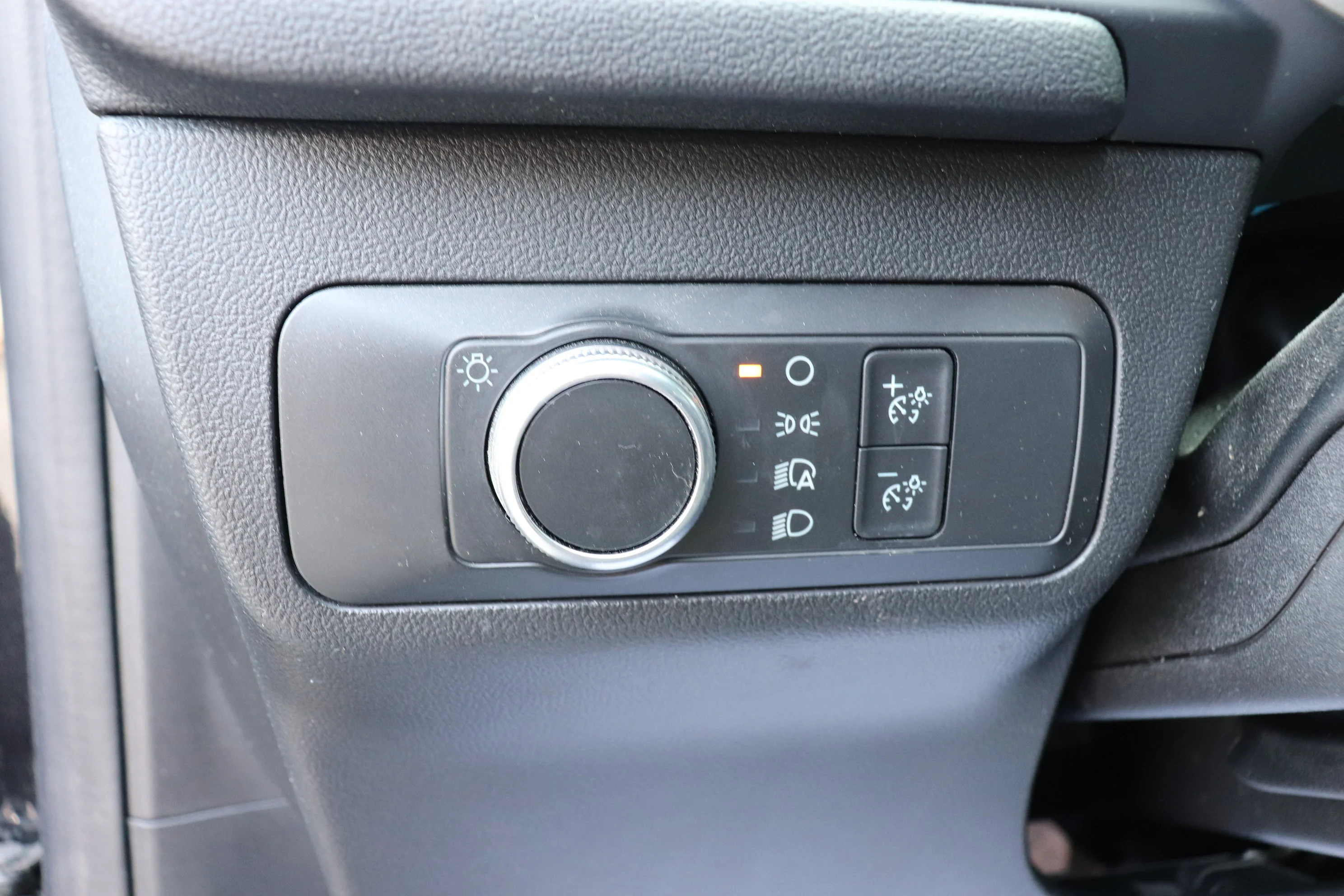 Certified Used 2022 Black Ford SE image 9