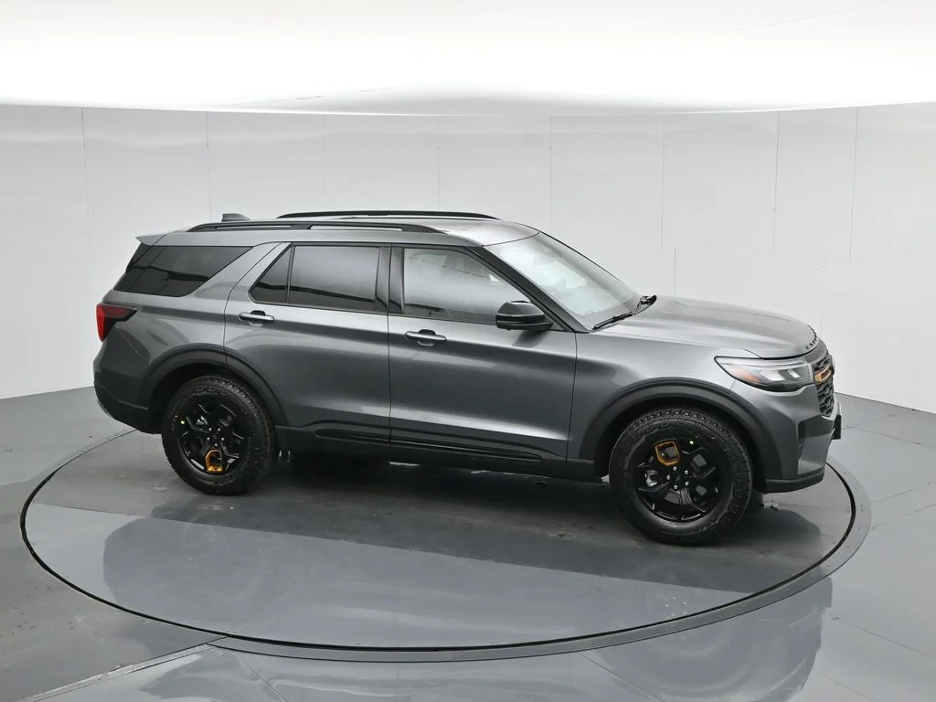 New 2026 Carbonized Gray Metallic Ford Tremor image 60