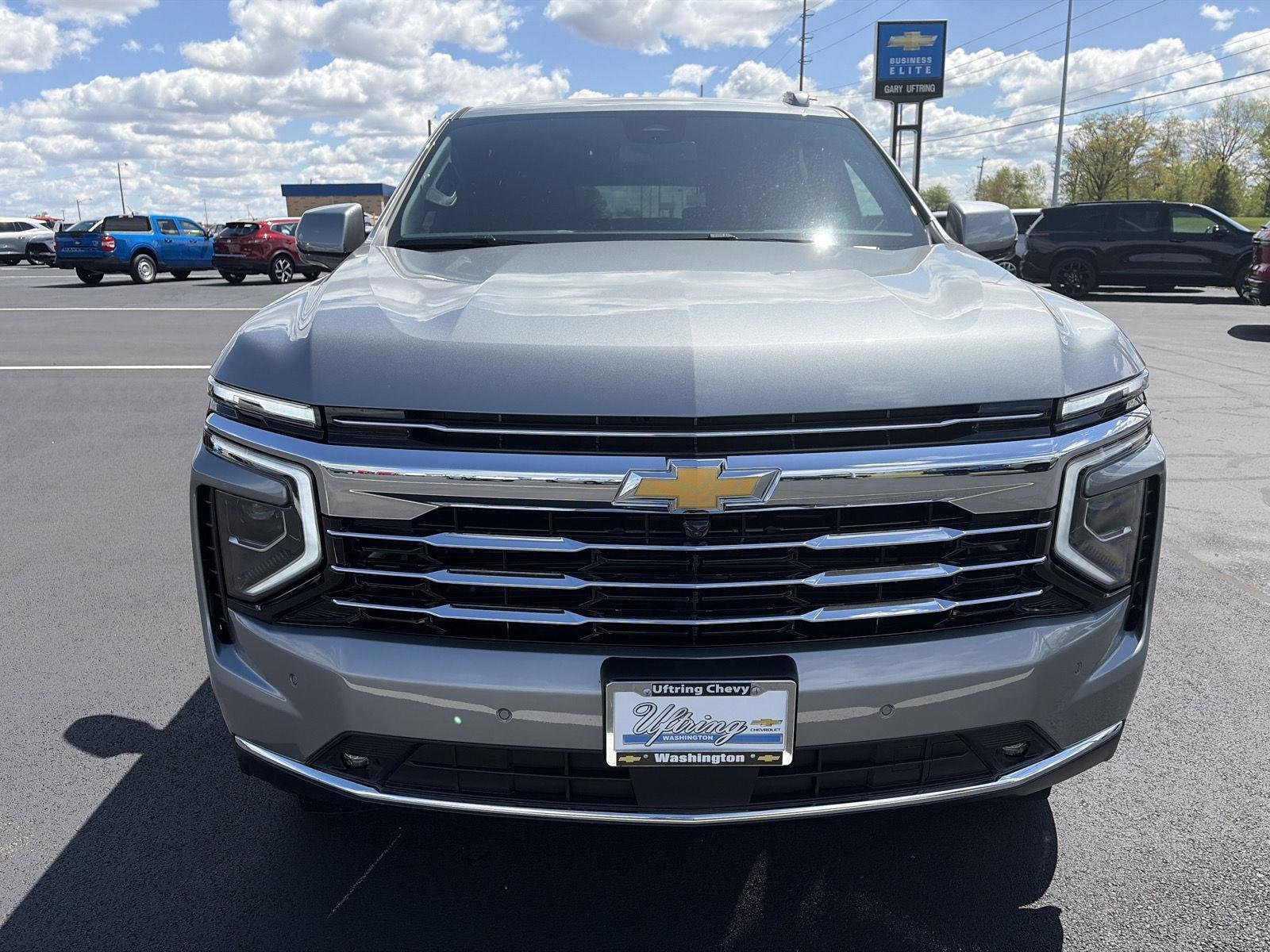 2026 Chevrolet Suburban LT - Photo 15
