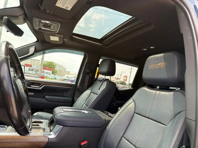 Used 2022 Northsky Blue Metallic Chevrolet High Country image 13