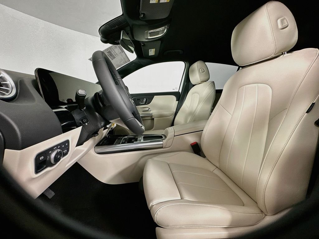 New 2026 Polar White Mercedes-Benz GLA 250 image 21