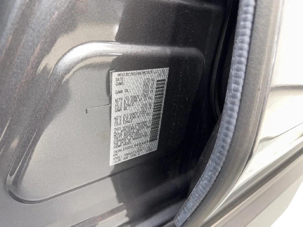 Used 2026 Gray INFINITI LUXE image 89