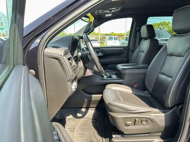 Used 2023 Blue GMC SLT image 30