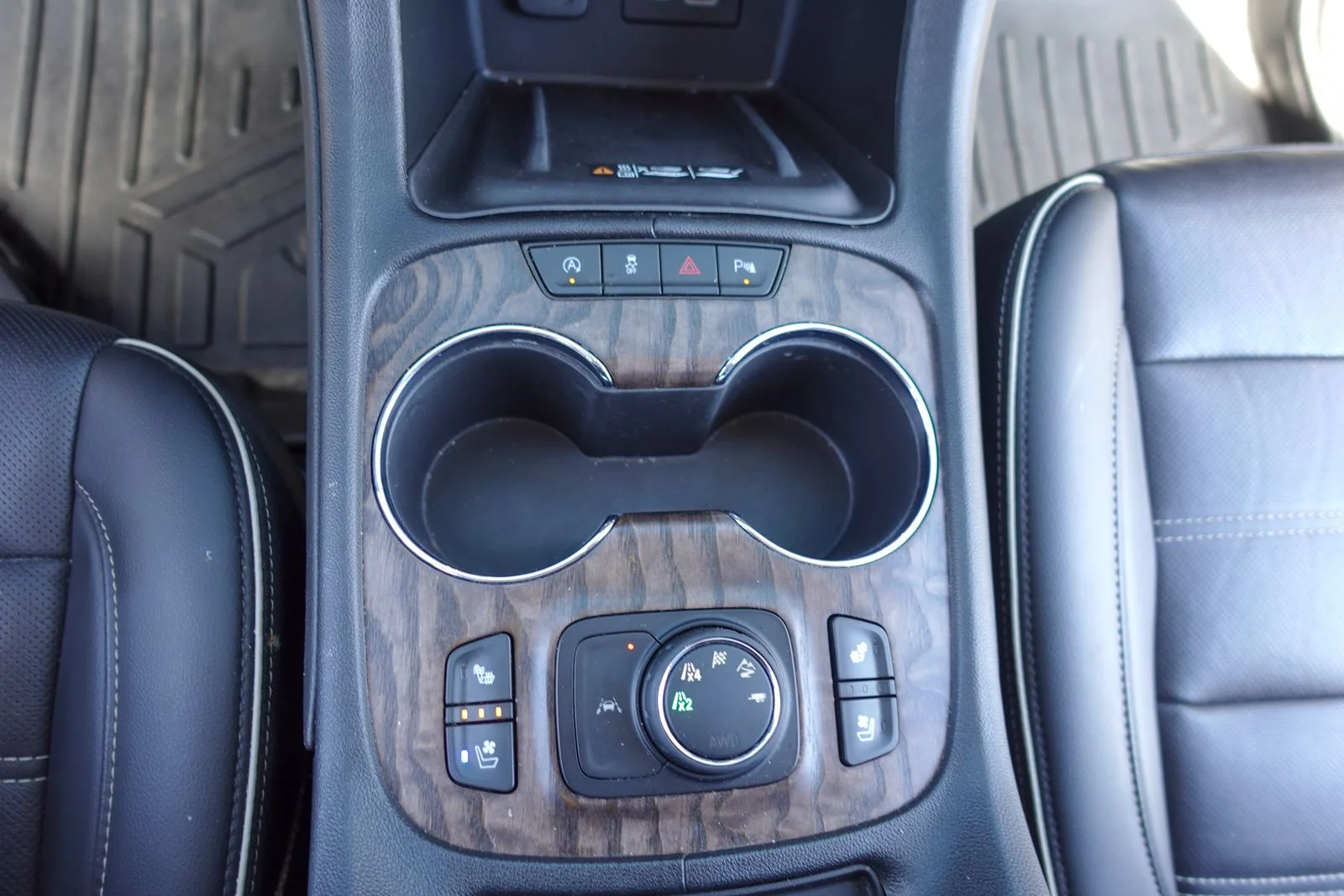 Used 2021 Ebony Twilight Metallic GMC Denali image 21
