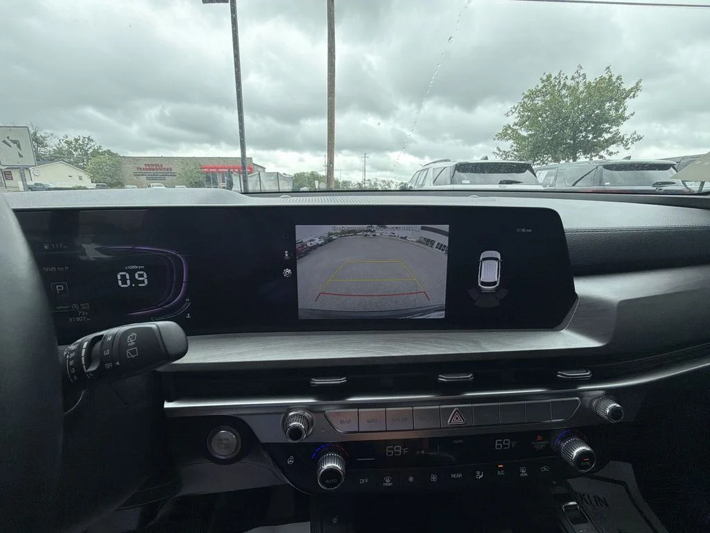 Used 2024 Black Kia EX X-Line image 17
