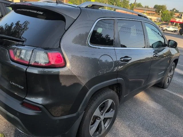 Used 2019 Gray Jeep Limited image 8