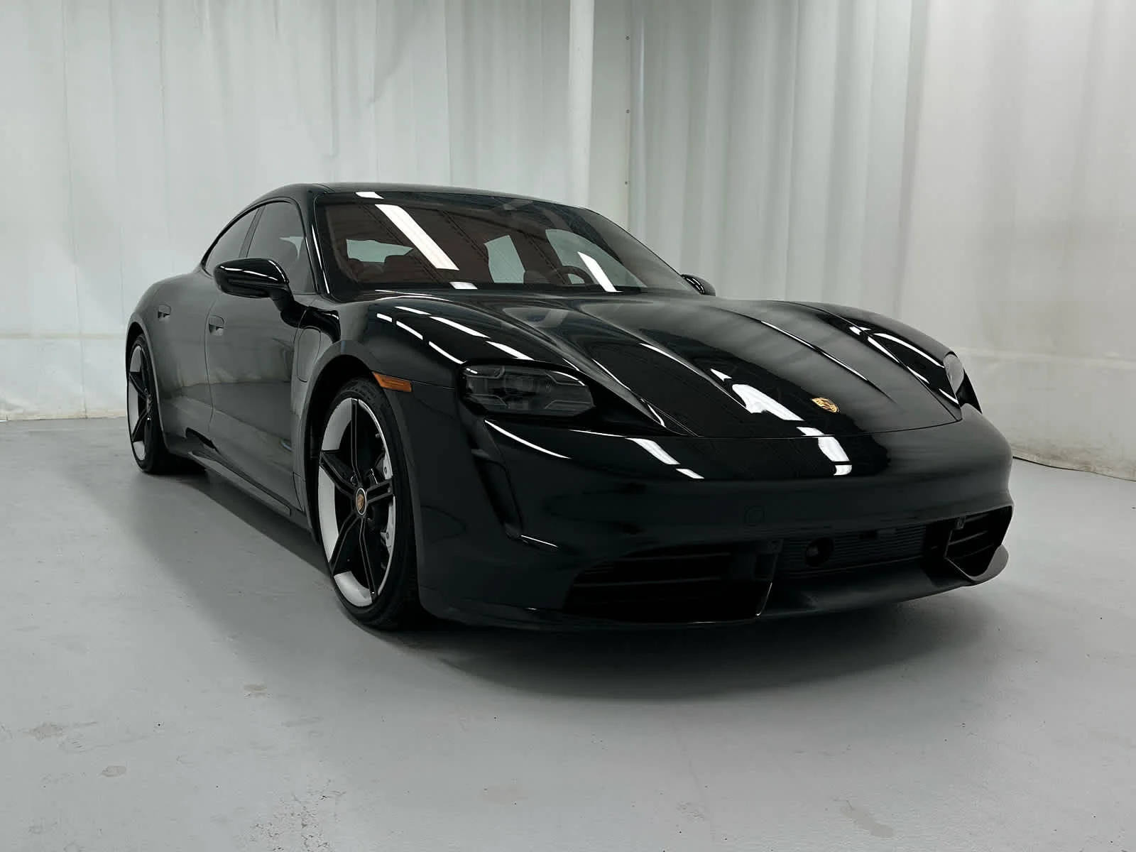 2021 Porsche Taycan Turbo's photo