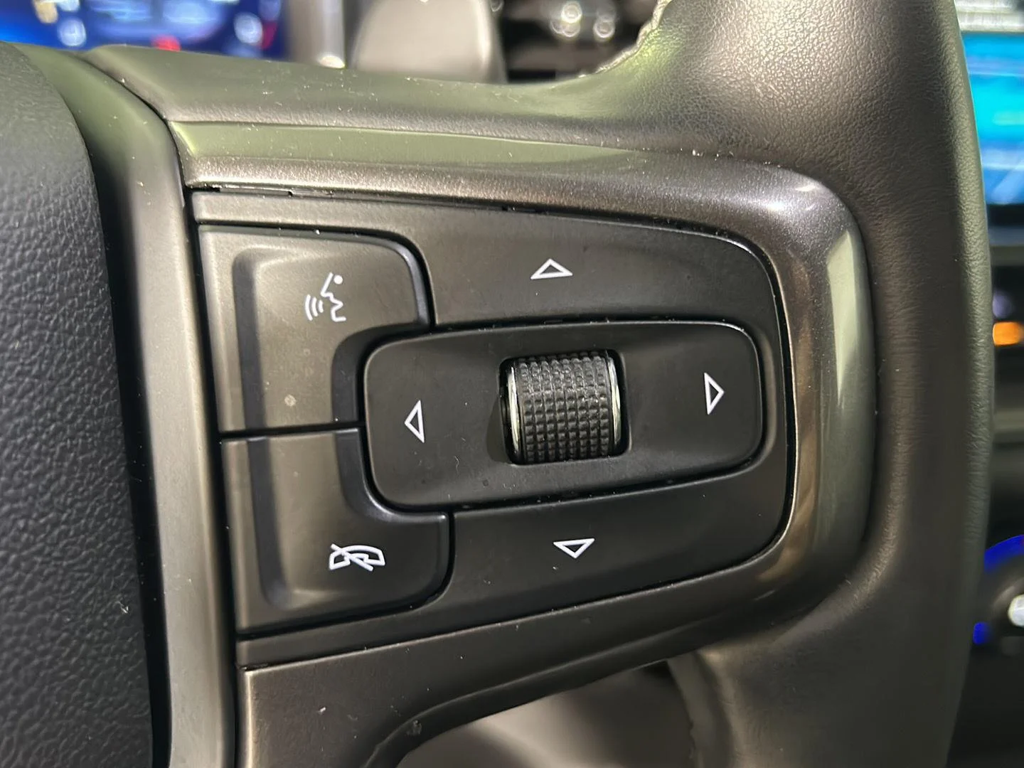 Used 2025 Cypress Gray Chevrolet ZR2 image 29