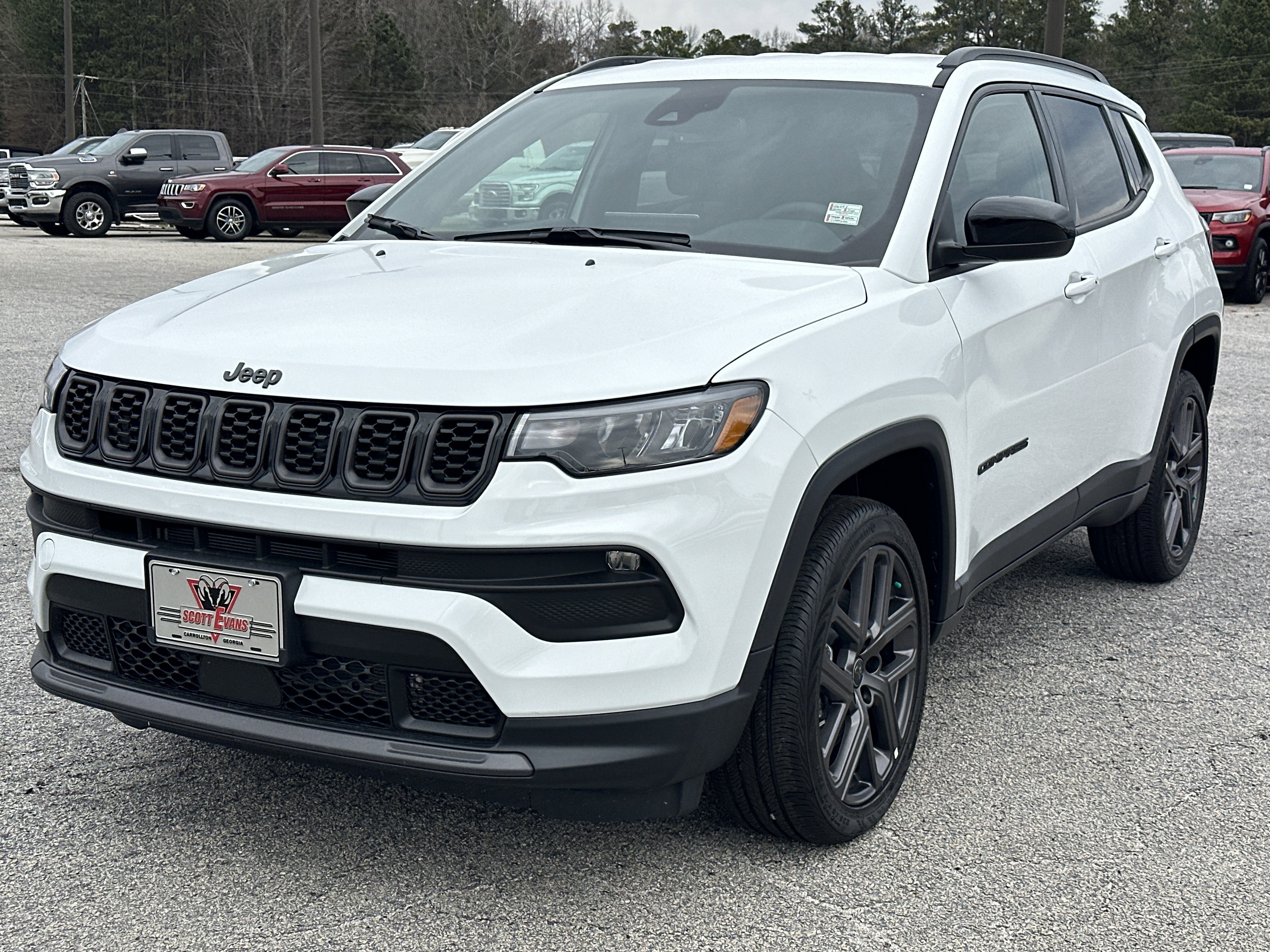New 2026 Bright White Clear-Coat Exterior Paint Jeep Latitude Altitude image 4