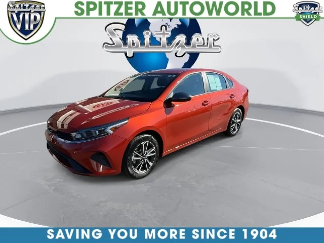 Used 2023 Red Kia LXS image 8