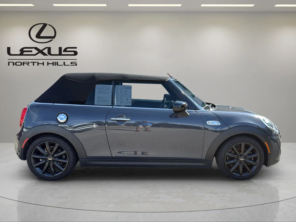 Used 2020 Gray MINI  image 13
