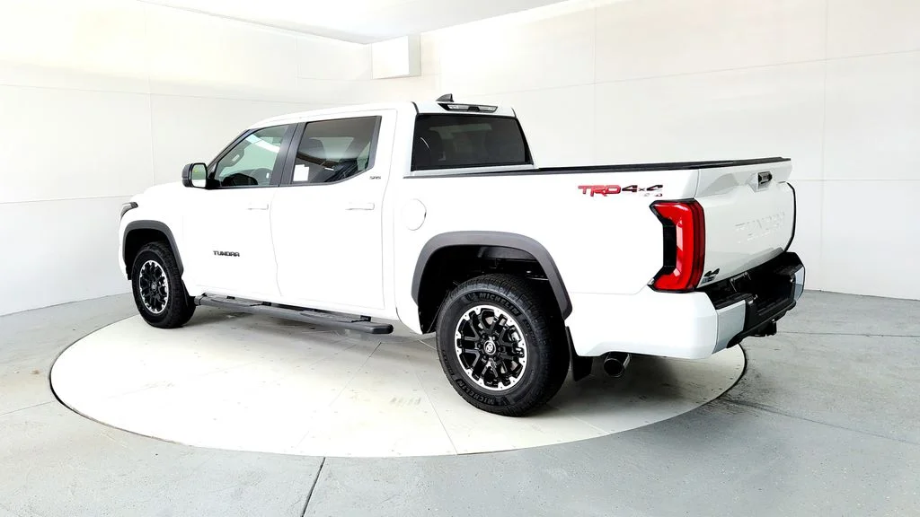 New 2026 Ice Cap Toyota SR5 image 4