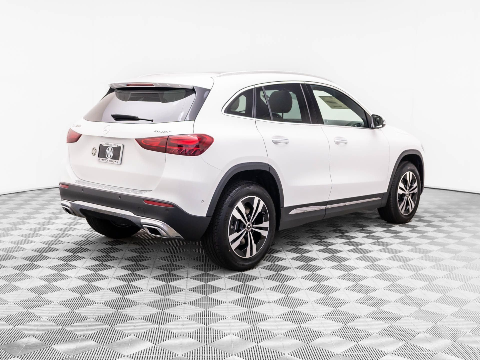 New 2026 Polar White Mercedes-Benz GLA 250 image 5