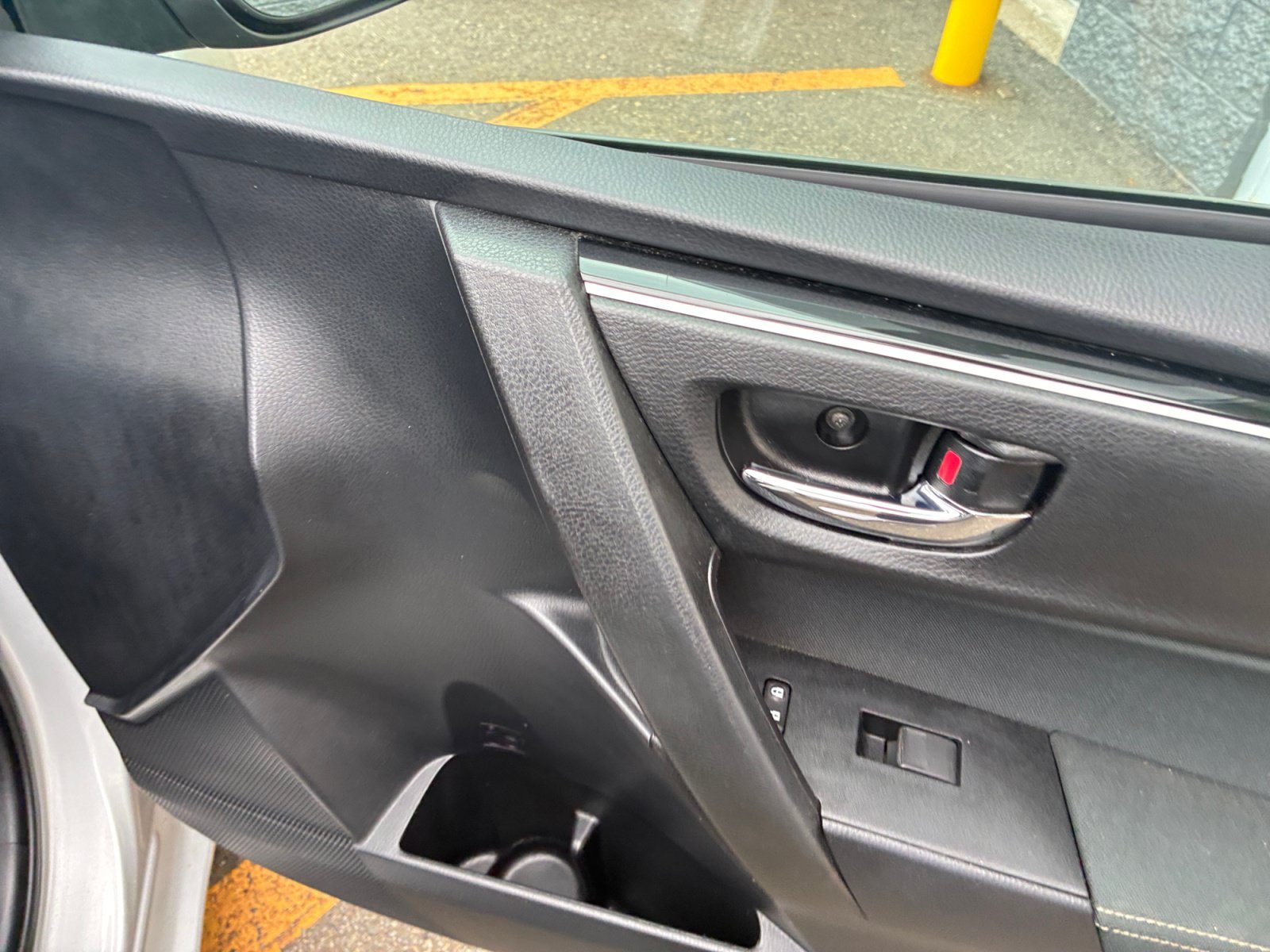 Used 2018 Classic Silver Metallic Toyota LE image 32