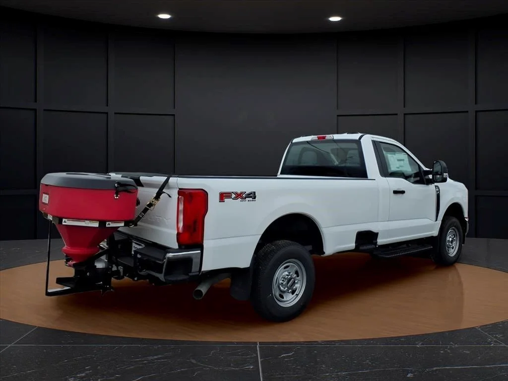 New 2026 Oxford White Ford XL PLOW TRUCK image 25