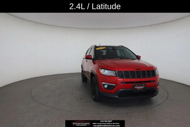 Used 2019 Red Jeep Latitude image 30