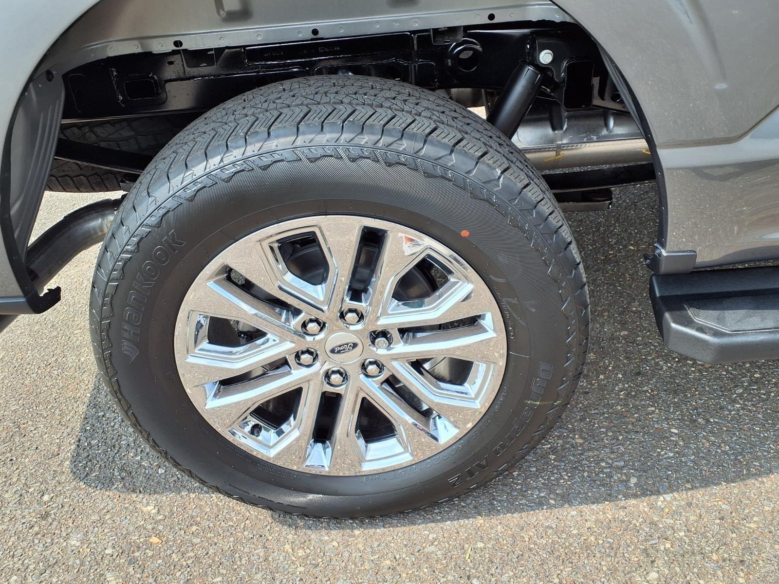 New 2026 Carbonized Gray Metallic Ford Lariat® image 13