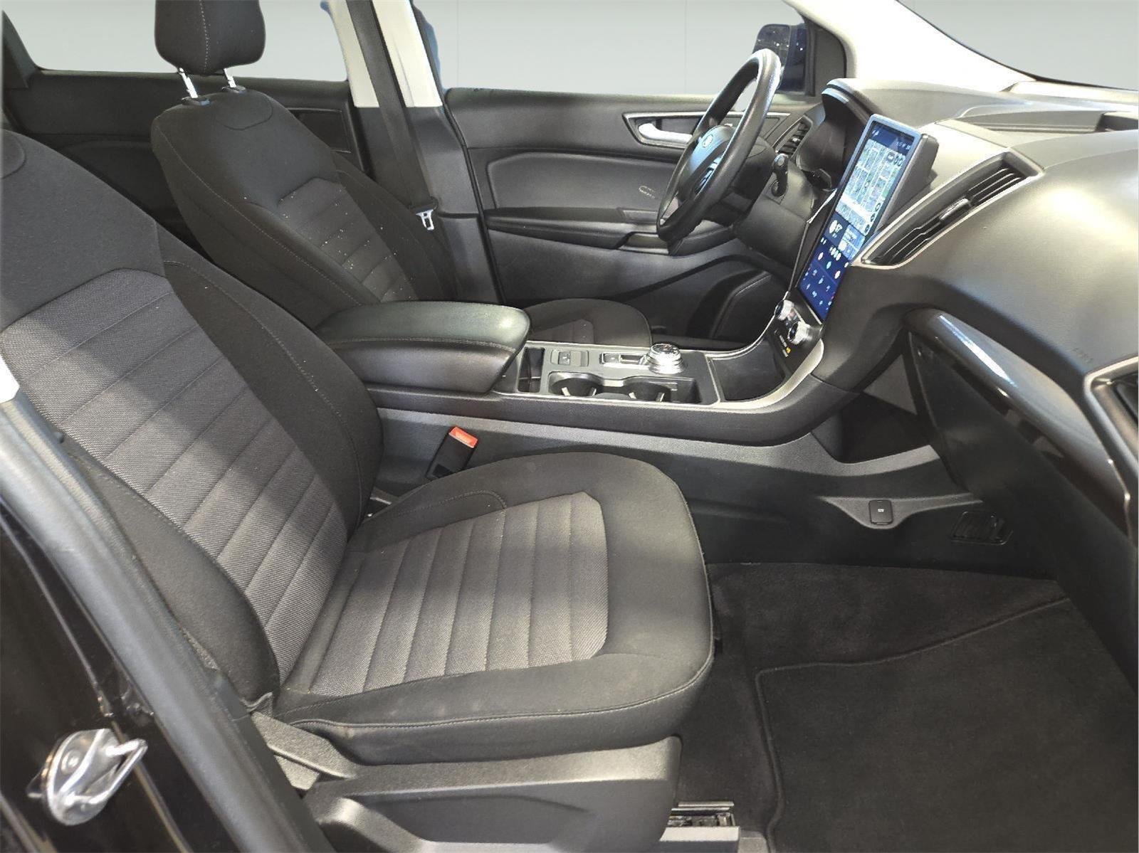 Used 2024 Agate Black Ford SE image 30