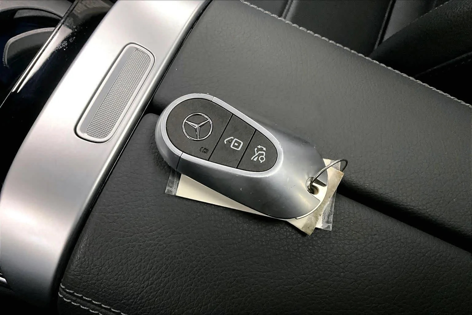 Certified Used 2026 Black Mercedes-Benz GLC 300 image 15