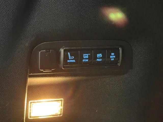 Used 2018 White Ford Limited image 39