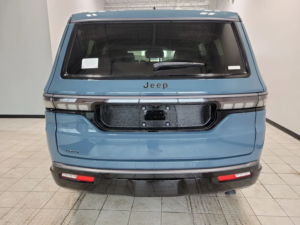 New 2026 Steel Blue Exterior Paint Jeep Limited Altitude image 6