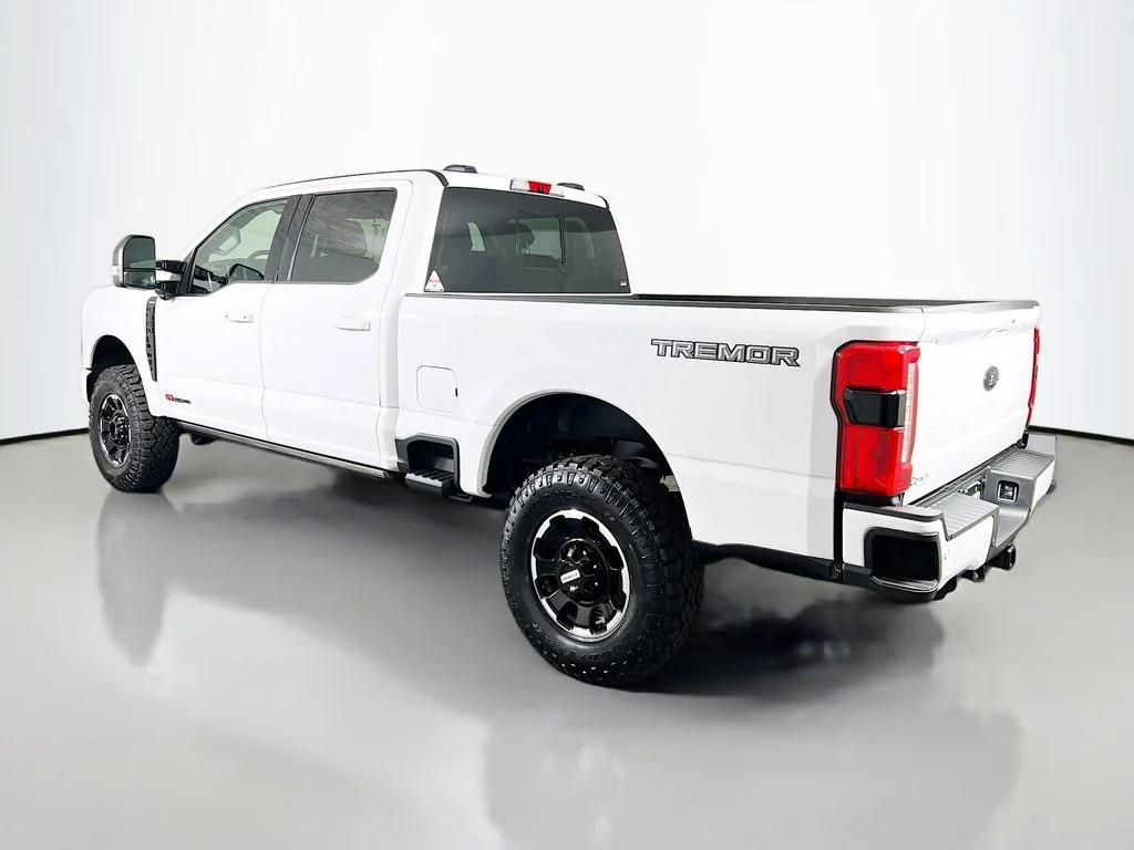 New 2026 Oxford White Ford Lariat image 11