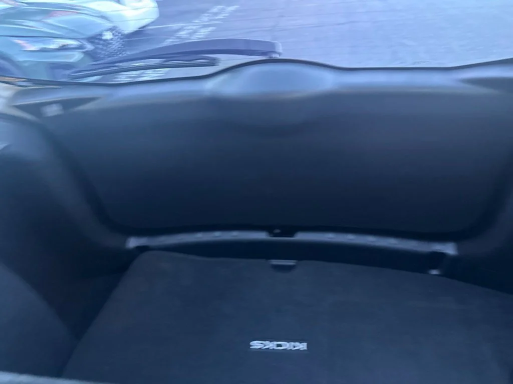 Used 2020 Silver Nissan SR image 23