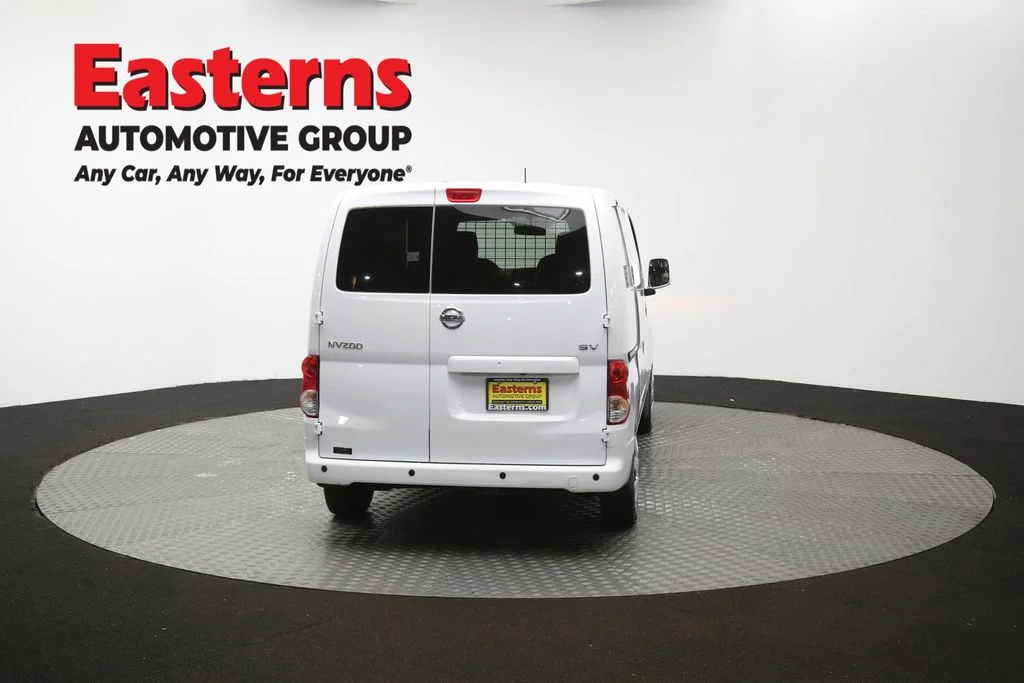 Used 2020 White Nissan SV image 37