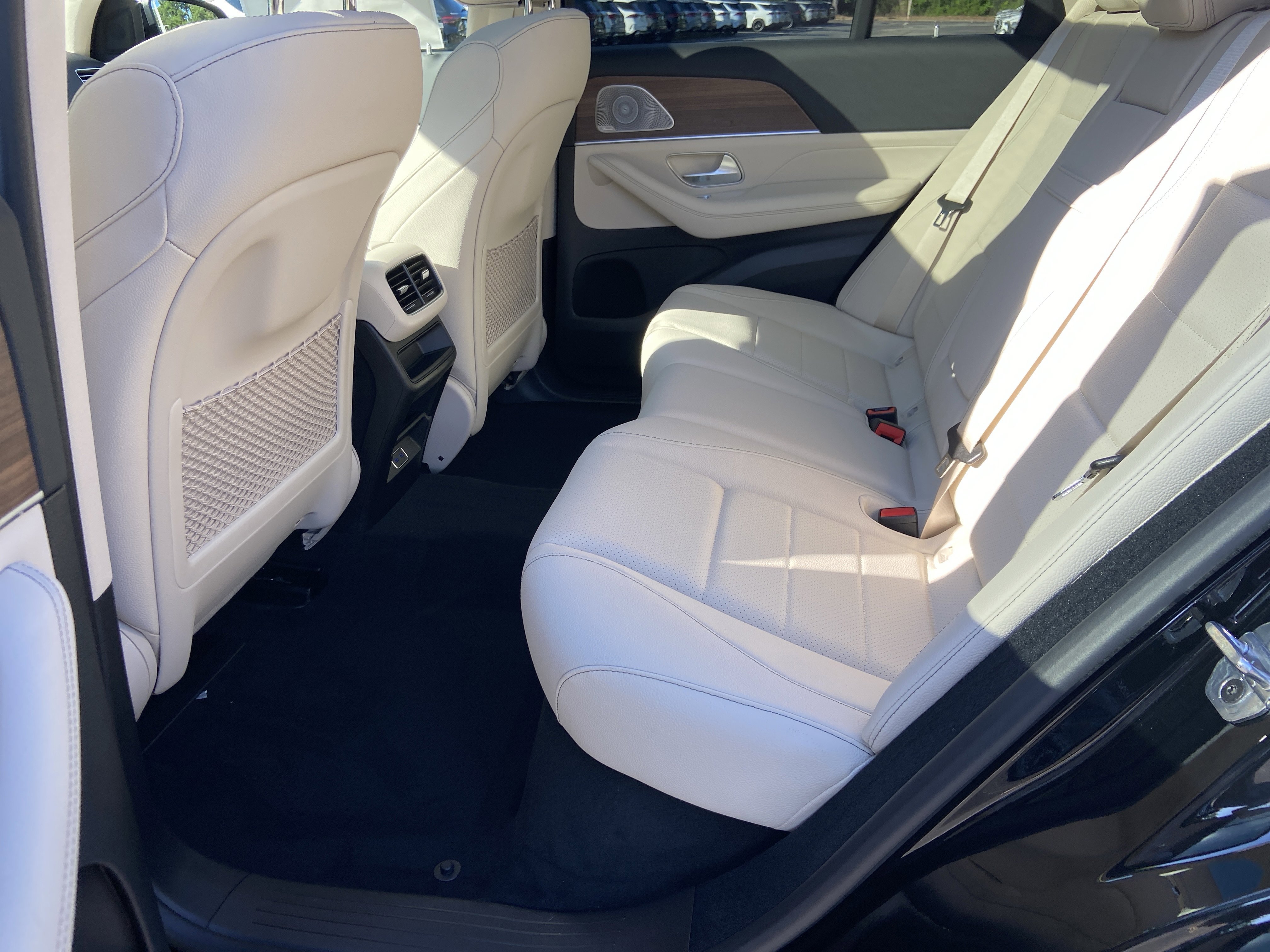 New 2026 Black Mercedes-Benz GLE 450 4MATIC® SUV image 35